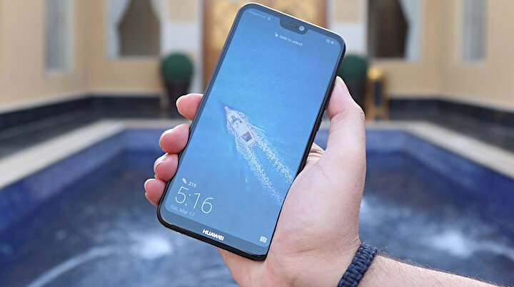 huawei den ekrani kirilanlara mujdeli