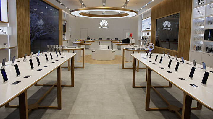 huawei istanbul a acacagi magazaya ozel