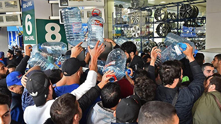 Akaryakıt istasyonları greve gitti izdiham yaşandı