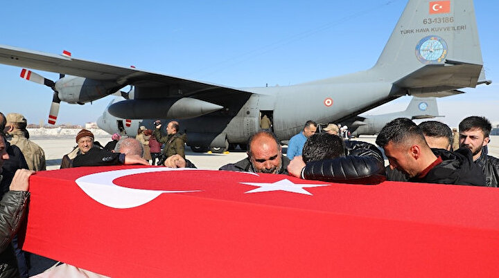 Yüreğimiz yanıyor: Çığ felaketi şehitleri son yolculuğuna uğurlandı