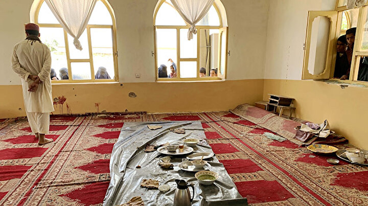 Parvanda camiye silahlı saldırı: 10 sivil hayatını kaybetti
