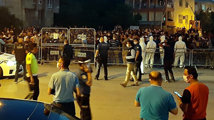 Karantina haberini duyan kontrol noktasına koştu: Bölgeye çok sayıda polis sevk edildi