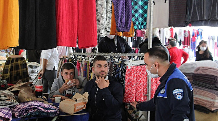 9 aydır süren maske mücadelesi: Meyve tadıyorum, yemek yiyorum