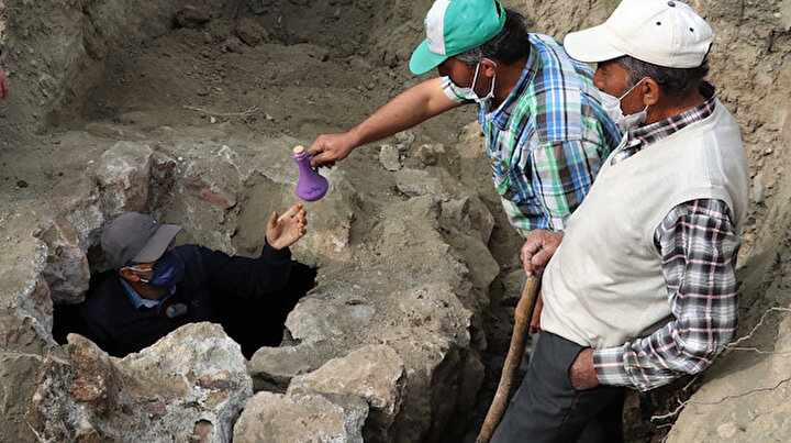 Bu gelenek bir asırdır devam ediyor: İsimlerini yazıp kuyuya atıyorlar