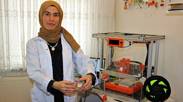 Evindeki laboratuvarda geliştirdi: Bu cihaz hastalıklara umut olacak