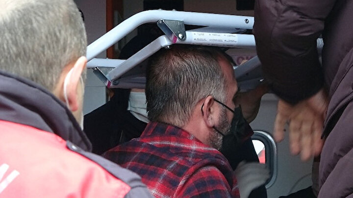 Aklına gelmeyen başına geldi: Kafasına demir merdiven saplandı