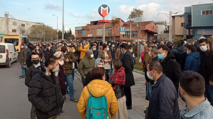 İstanbul’da trafo yangını metro seferlerini aksattı: Duraklarda yoğunluk oluştu