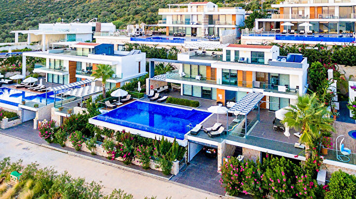 Haftalığı 50 bin liraya koronavirüsten uzak tatil