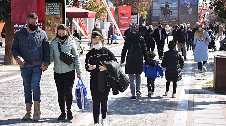 Trakyada kırmızı alarm: Kadınlar ev oturmalarını kesmedi vaka artışı patladı