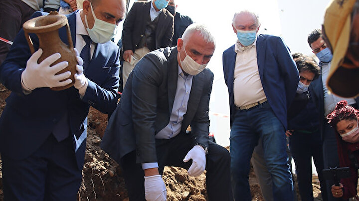 Bodrumda lahit mezar 2 bin 400 yıl sonra gün yüzüne çıktı