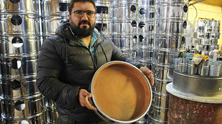 Yapamazsın dediler inat etti şimdi taleplere yetişemiyor