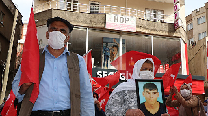 Şırnaklı ailelerin evlat nöbeti 30uncu haftasında: HDP Kürtlük ile herkesi kandırdı yalan söylüyorlar