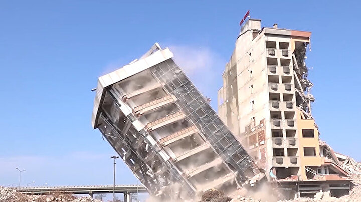 Rizede büyük risk yıkımda ortaya çıktı: Kum ve balçıkla dolgu yapılmış