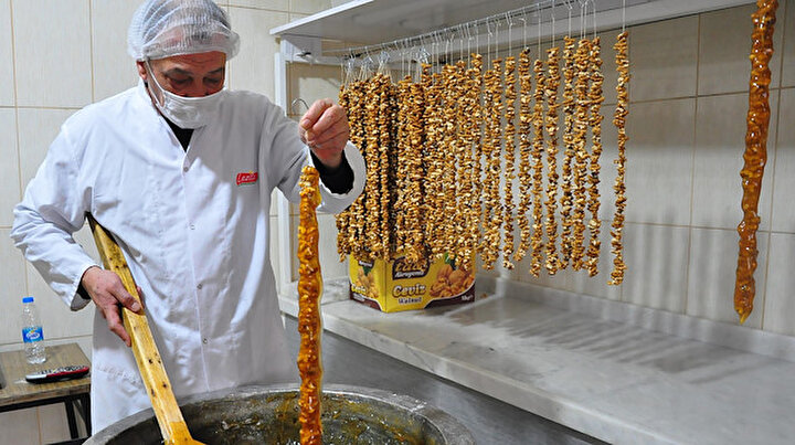 Manisaya has lezzet ramazan sucuğu: Talep yağıyor