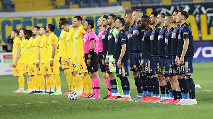 Süper Ligde haftanın futbolcusu Fenerbahçeden