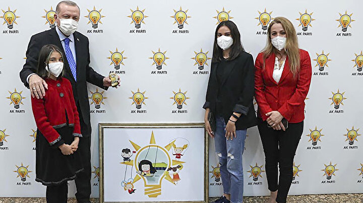 Küçük Simaydan Cumhurbaşkanı Erdoğana özel hediye