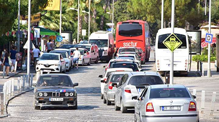 Sakin Şehir Akyakada tehlike çanları çalıyor: Nüfusu bayramda 20 kat arttı