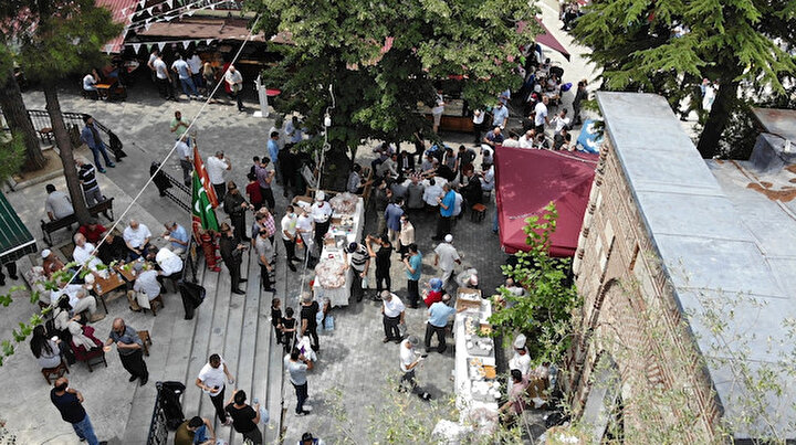 Uzun kuyruklar oluştu: Beş asırdır yılda 1 defa pişiyor