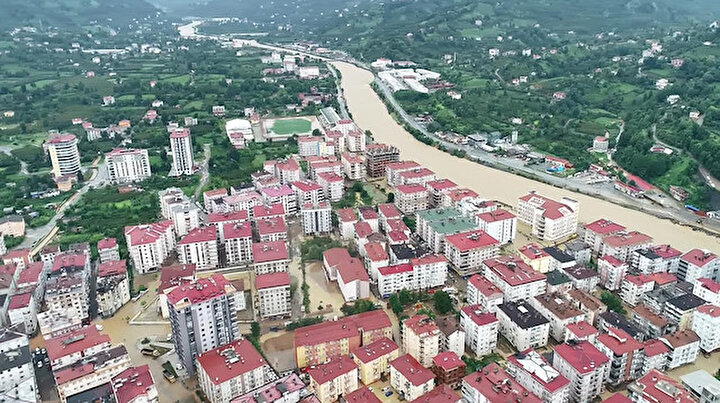 Rize ve Artvin’de selin izleri siliniyor: Kayıp üç kişi aranıyor