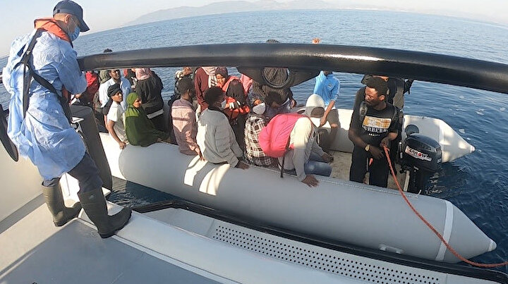 İzmir açıklarında can pazarı: Yunanistan ölüme terk etti 166 kaçak göçmen kurtarıldı