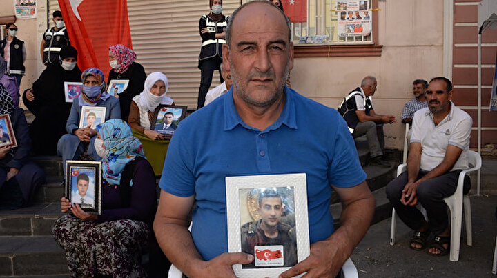 Evlat nöbetindeki baba: Oğlum dön gel devlet güçlerine teslim ol dayanacak gücüm kalmadı