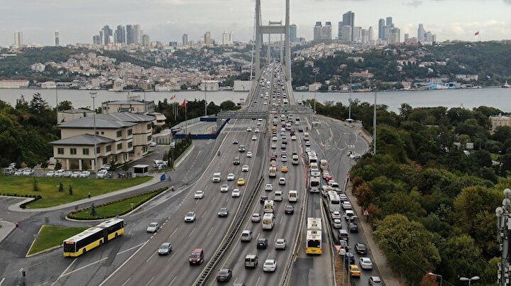 İstanbul’da trafik başladı: Yoğunluk yüzde 60’ı gördü
