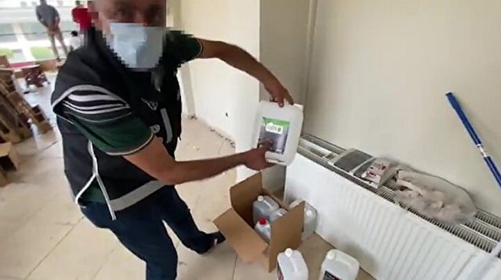 Kargo firmasının deposuna sahte alkol baskını