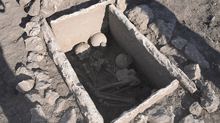 Çayönü Höyüğünde 5 bin yıllık sandık mezar bulundu