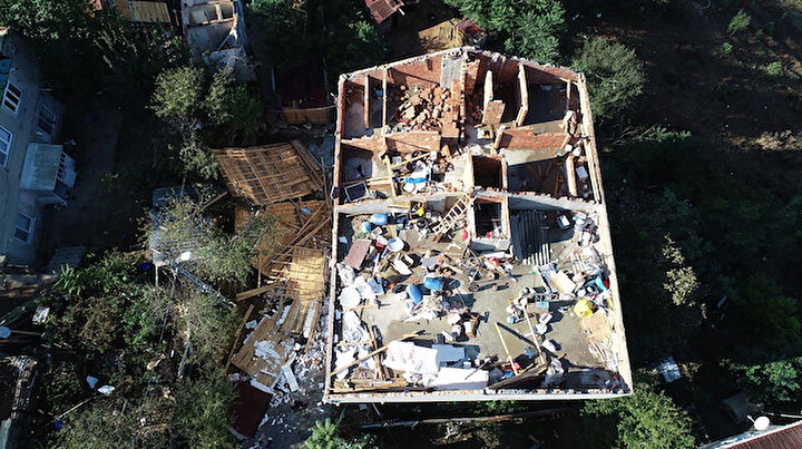 Beş dakika içinde ortalık savaş alanına döndü: Hasar havadan böyle fotoğraflandı