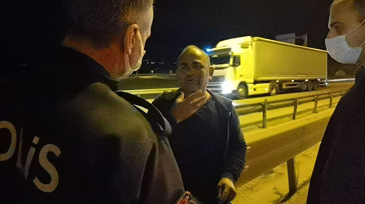 Aracından beyzbol sopası ile inen saldırgan dehşet saçtı