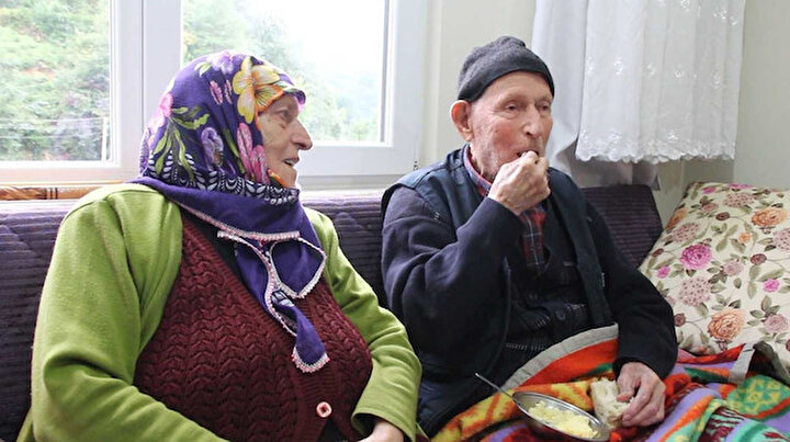 110 yaşındaki Dursun Ali dede uzun yaşamın sırrını anlattı: Her gün bir kaşık alıyorum