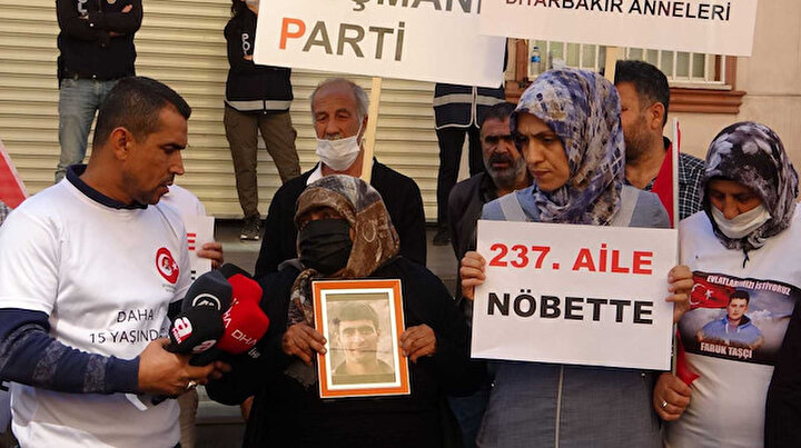 Evlat nöbeti sürüyor: Ailesi sayısı 237ye yükseldi