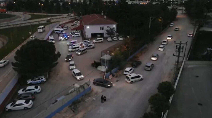 Dronelar havalandı uyuşturucu satıcıları tek tek gözaltına alındı