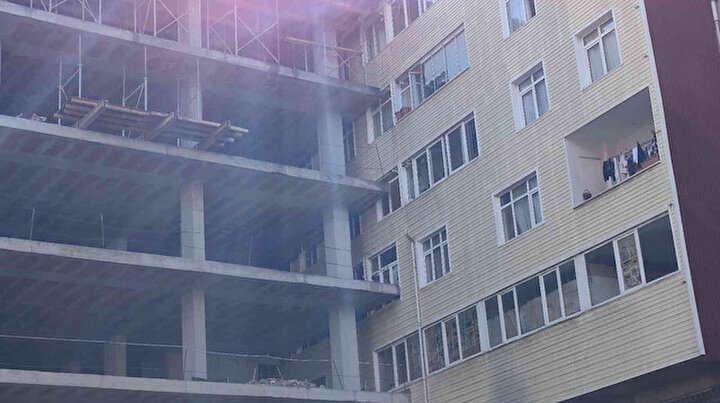 Şişlideki binayı gören bir daha bakıyor: Apartman evin içine girdi vatandaşlar hava alamıyor