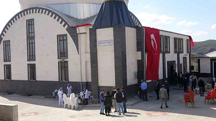Cezaevi yerleşkesine tam kapsamlı Adalet Cami açıldı: Osmani mimarisi ile inşa edildi