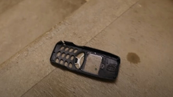 Hangisi sağlam: Nokia 3310 ve iPhone 13 Pro, yirminci kattan atıldı