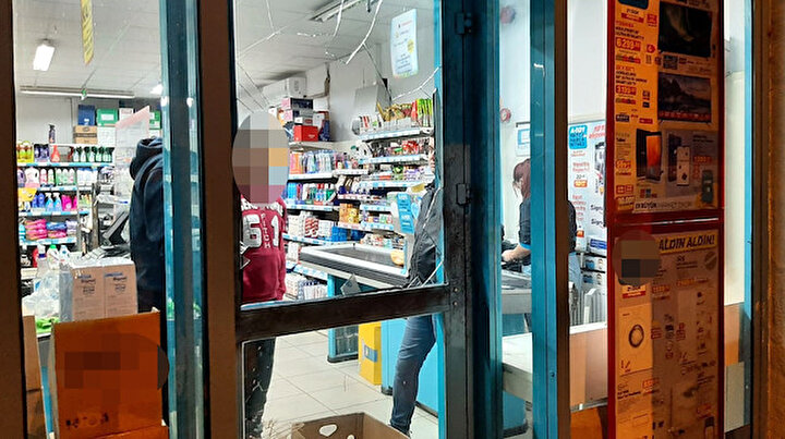 Edirnede hırsız dehşeti: Kasiyer tarafından markete kitlenince camı kırarak kaçtı