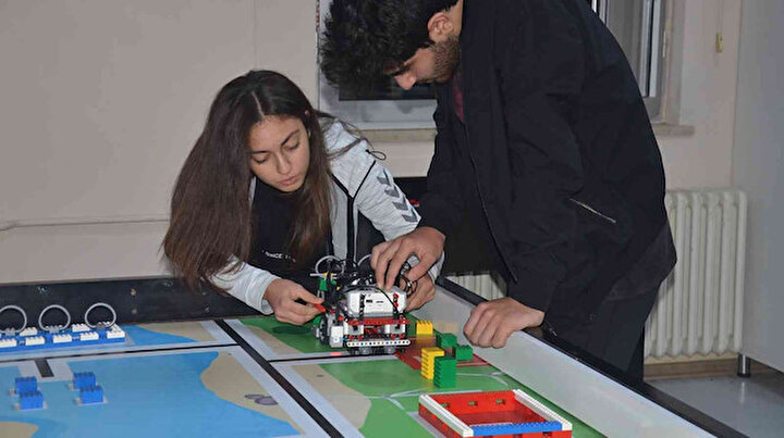 Türkiye şampiyonu gençler dünya robot şampiyonasında ülkeyi temsil edecek