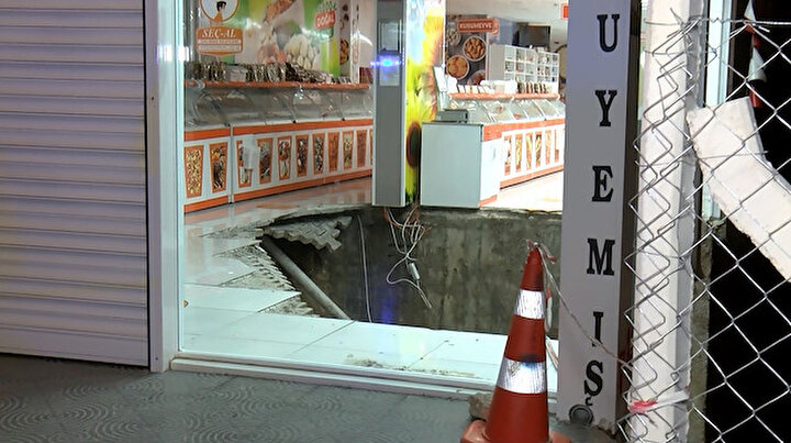 Gece olması şans: Ankarada inşaat çalışması yapılan arazinin yanındaki dükkanda çökme