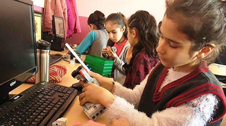 NASAya kabul edilen ilk ve tek Türk olmuştu: Mardinli kızlara uzay bilimini anlattı