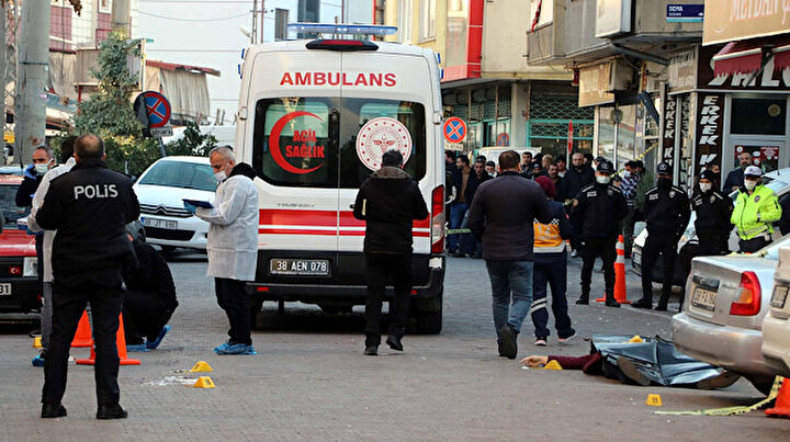 Sokak ortasında 3 kişiyi öldürüp kaçtı: 13 gündür her yerde aranıyor