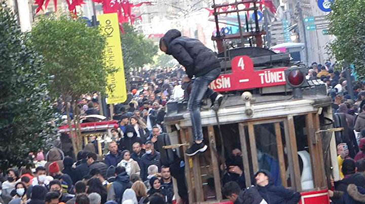 Taksimde yürekleri ağza getiren anlar