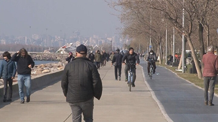İstanbul’da güneşi gören sahile koştu