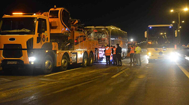 TEM’de zincirleme kaza: Dört kişi hastaneye kaldırıldı