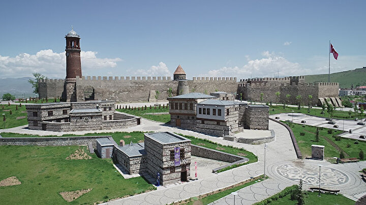 Urartuların geçitler ülkesi olarak tanımladığı Erzurumda 165 kale belirlendi