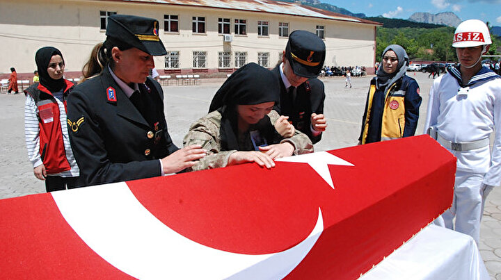 Şehit eşinden yürek yakan veda: Ne güzel hayallerimiz vardı