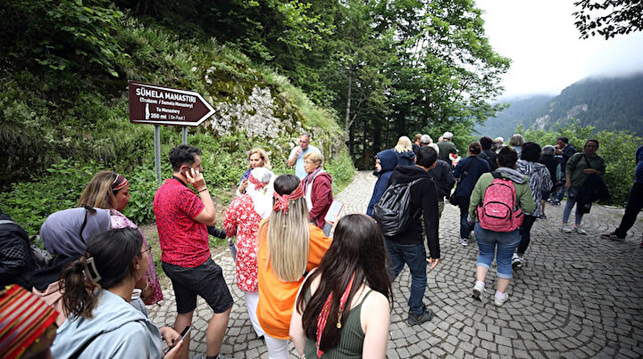 Restorasyon sonrası Sümela Manastırı dolu günlerine kavuştu