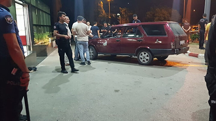 Seyir halindeki araca kurşun yağdırdı: Bir ölü altı yaralı var