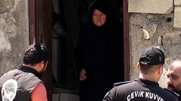 25 yıl sonra cinayete kurban gittikleri anlaşıldı: Şüpheli yaşlı kadın yerini gösterdi