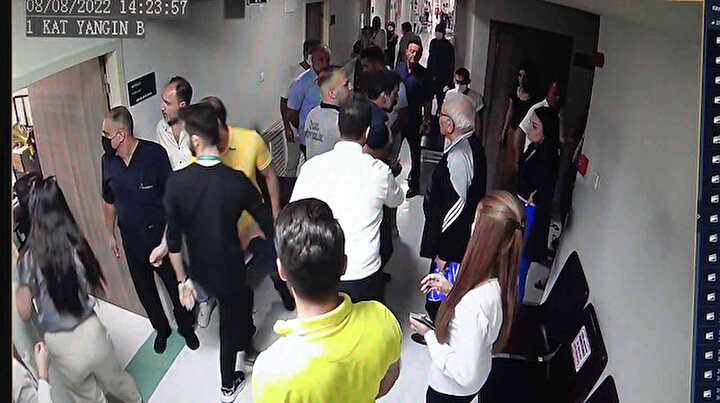 Beynimde çip var Amerika beni dinliyor diyen hasta doktoru silahla tehdit etti